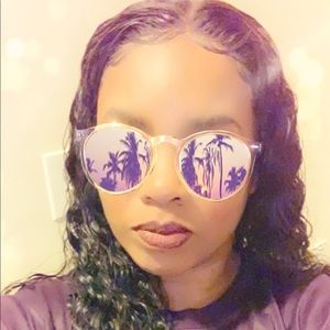 Meet your Posher, Tangelia